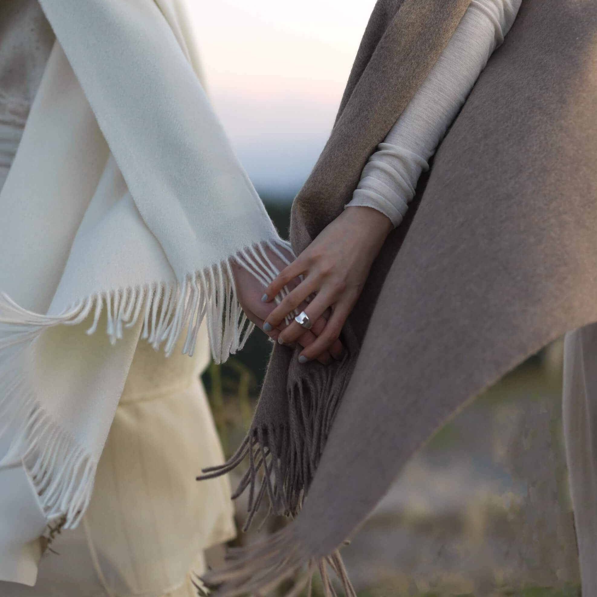 シルバー925アクセサリーの黒ずみや変色の原因 | 適切なお手入れ方法について