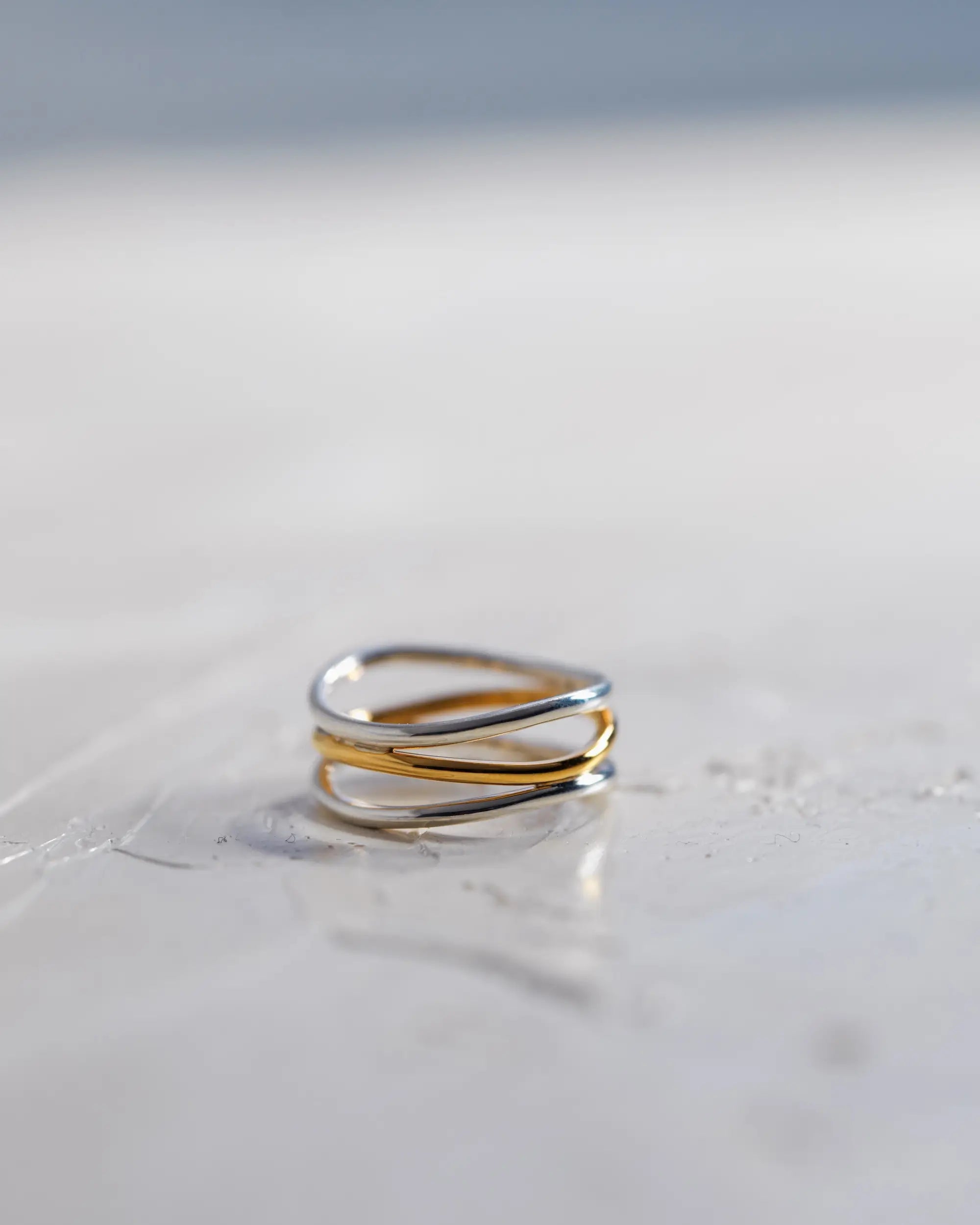 バイカラー 3ロウウェーブリング K18コーティング シルバー925製 指輪 メンズ レディース ペアリングにも人気