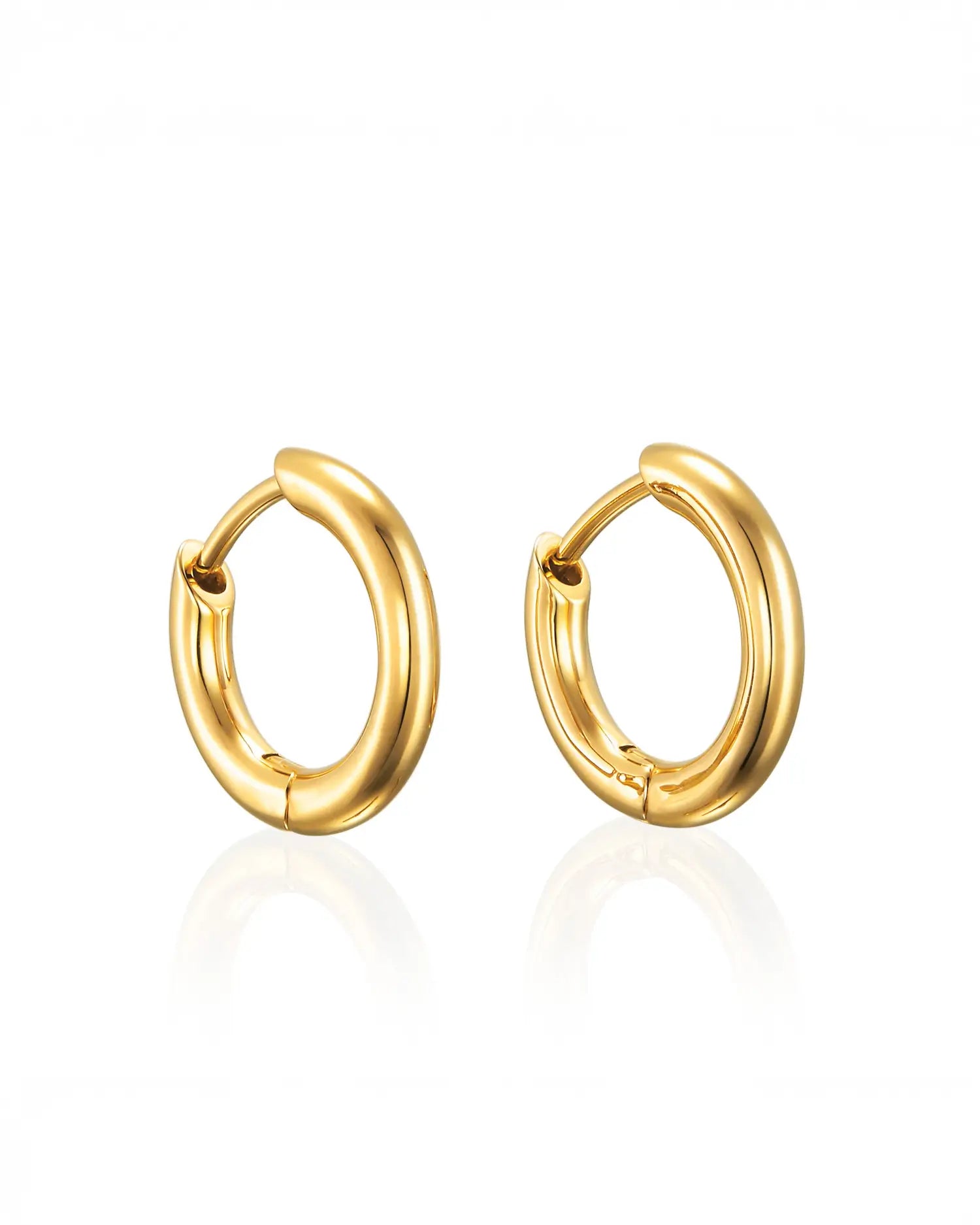 クラシックフープピアス S ゴールド ペア | 程よい華やかさのあるキャッチレスの18Kコーティングピアス