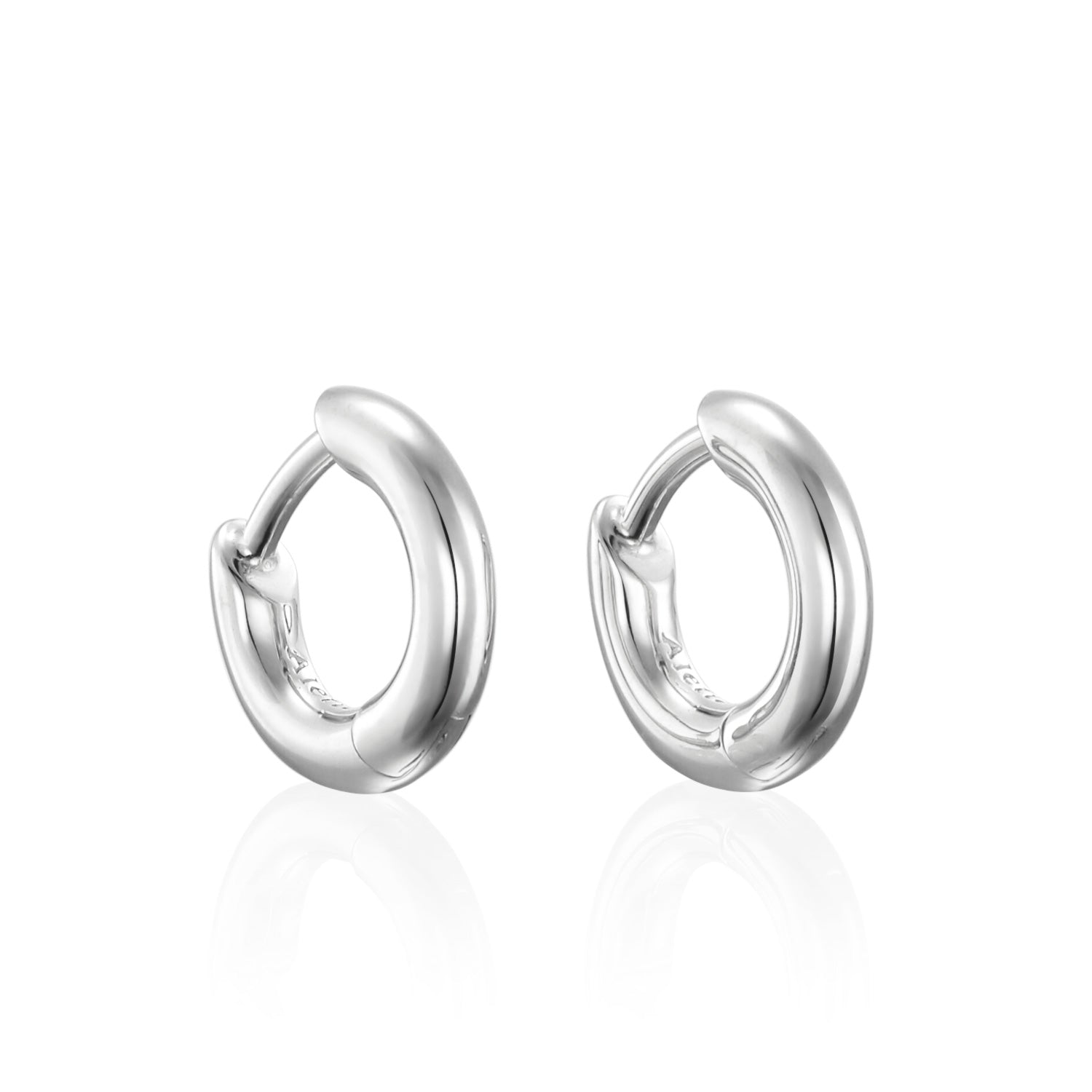 クラシックフープピアス S シルバー ペア | 定番サイズでつけっぱなしOKのキャッチレスフープピアス