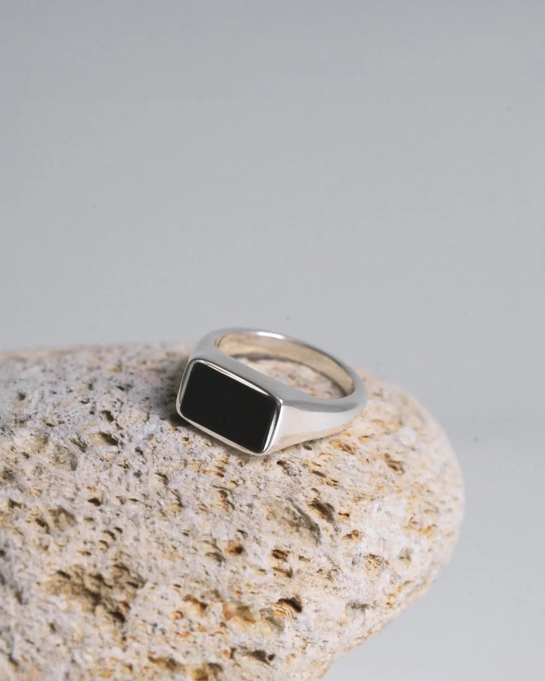オニキスリング | ブラックオニキスが印象的なシルバー925印台リング