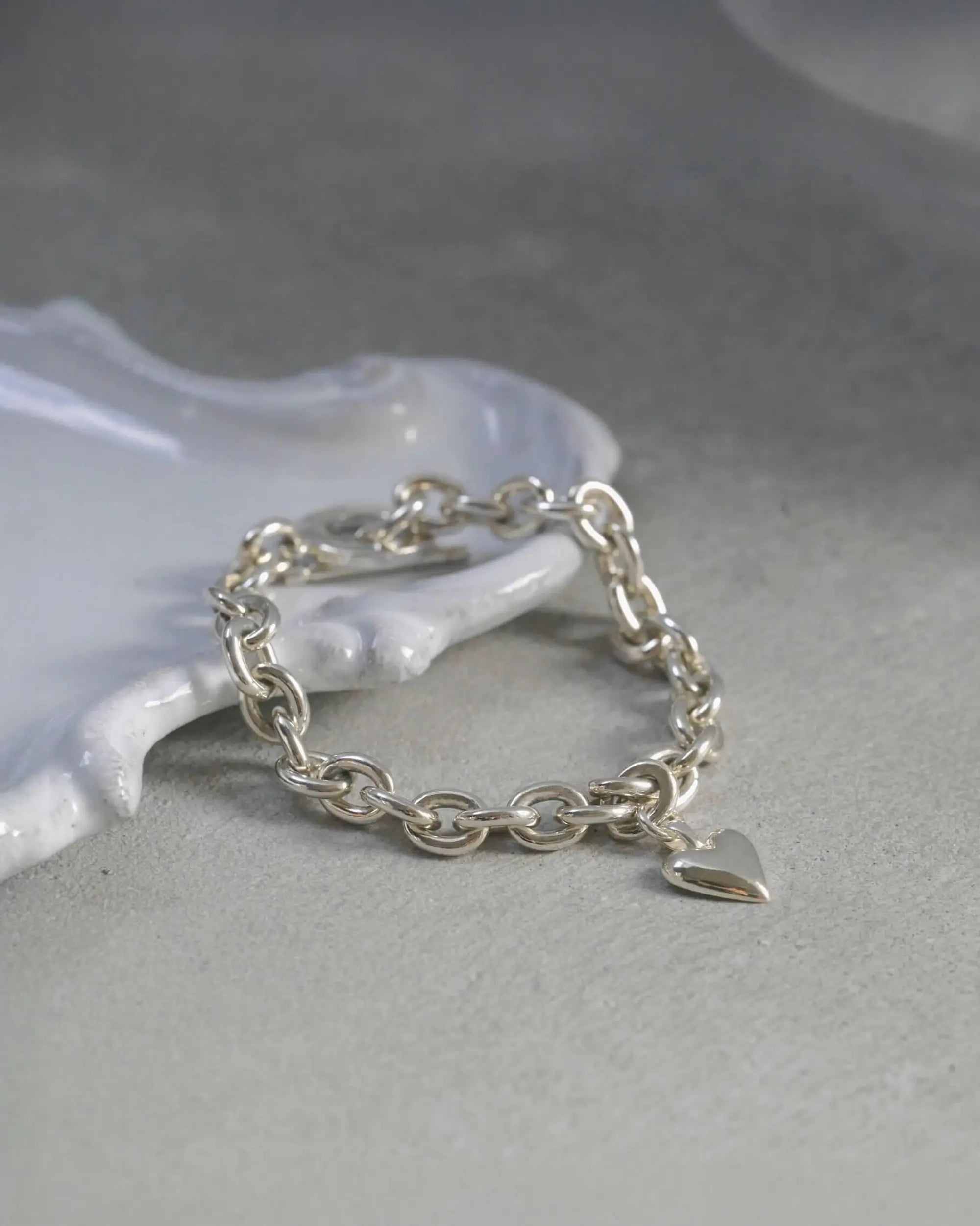 オープンハートブレスレット