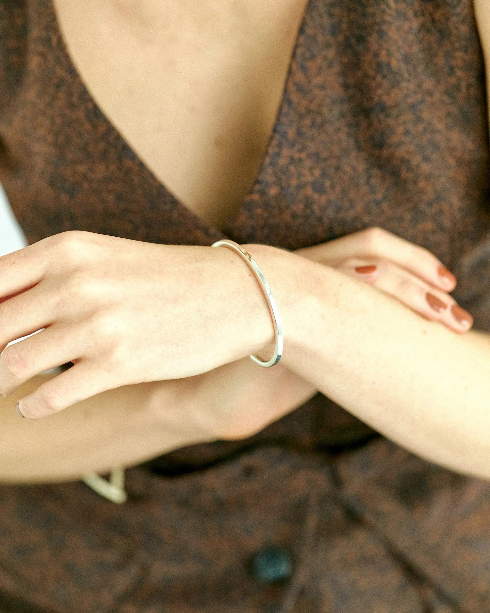 プレーンバングル ペア | ジェンダーレスに楽しめるお揃いのシルバーアクセサリー