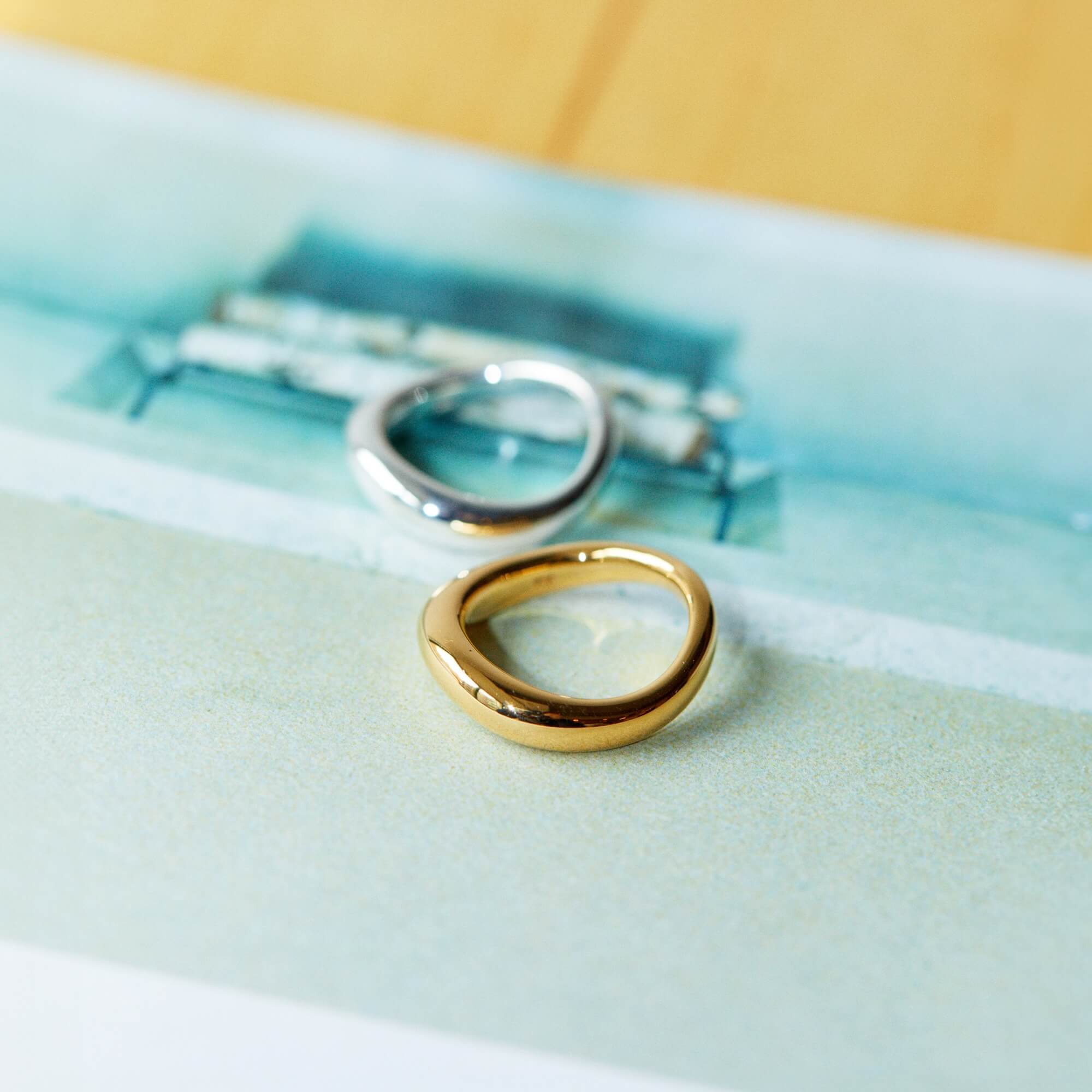 スムースカーブリング 指輪 おしゃれ 人差し指 人気 シンプル つけっぱなし 錆びない シルバー925 18金 K18コーティング メンズ レディース ペア リング シルバーアクセサリーブランド 重ね付け