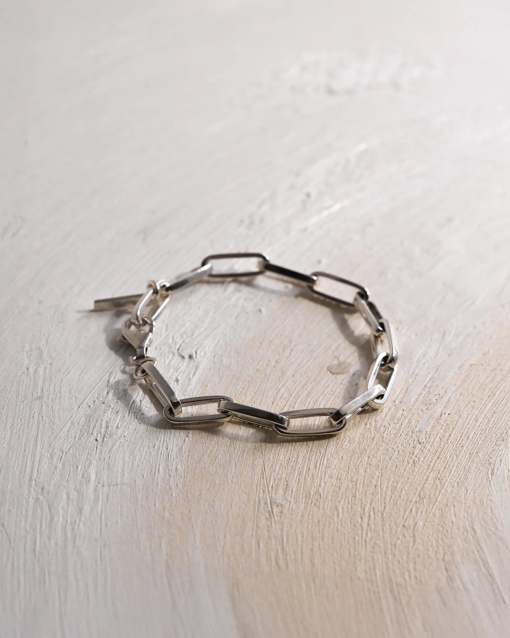 スクエアチェーンブレスレット シルバー 全体 | オリジナルフックパーツが特徴的なシルバー925ブレスレット