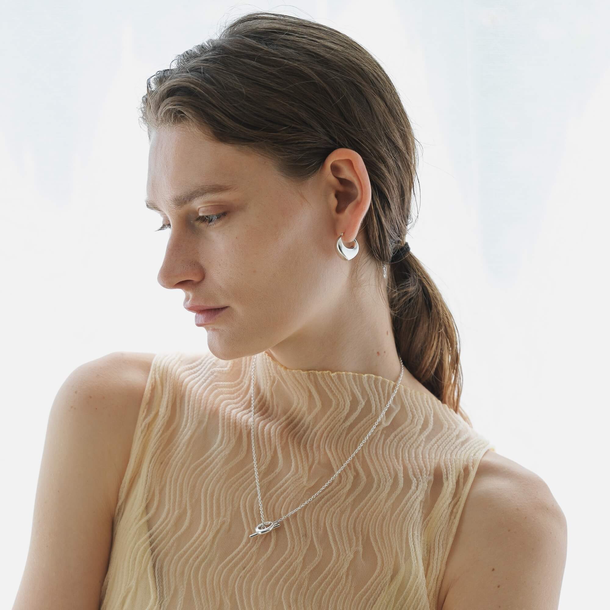 dew-drop-necklace-07_c270786b-