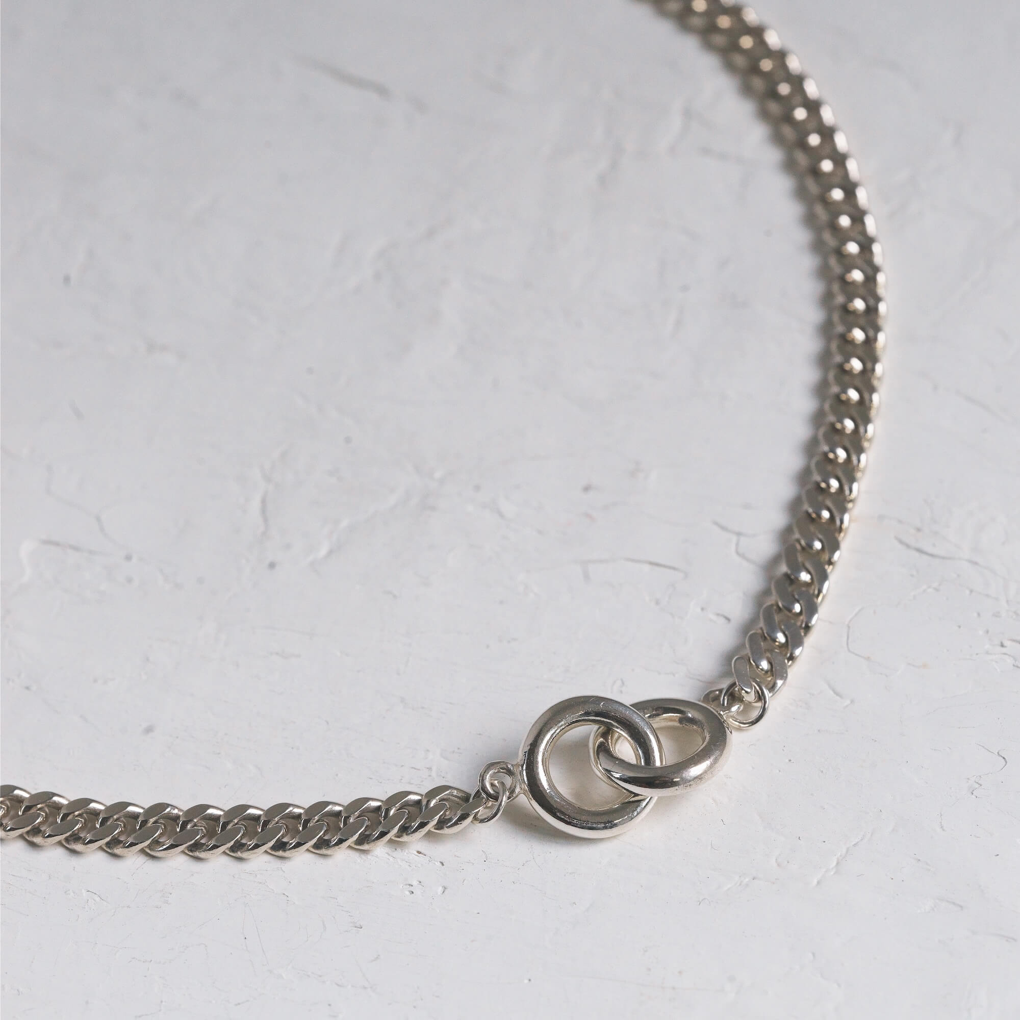 Double ring chain necklace