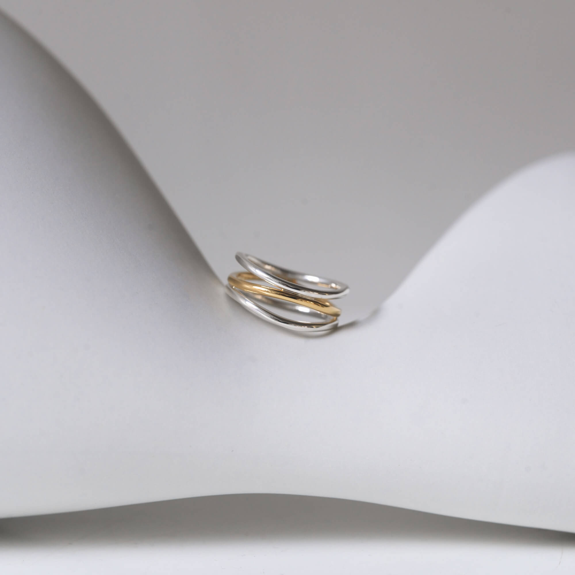 3-Row wave ring