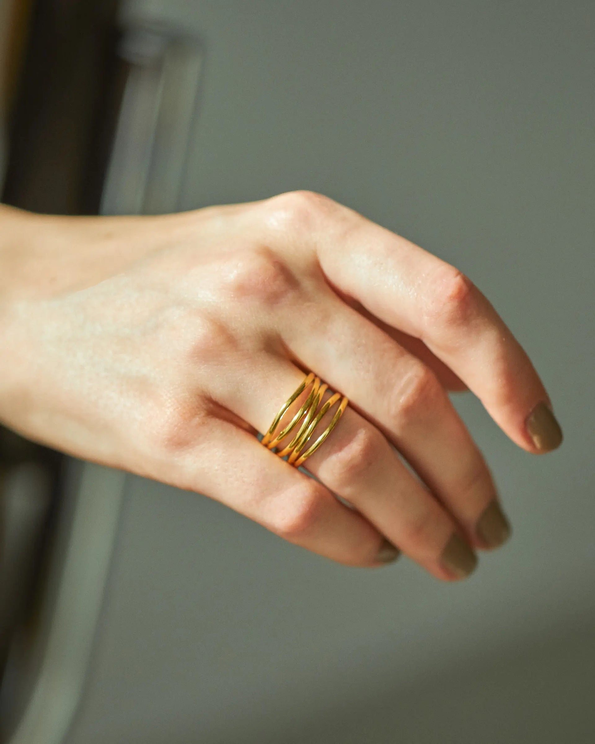 5ロウウェーブリング | 圧倒的な存在感を放つ5連風シルバー925リング