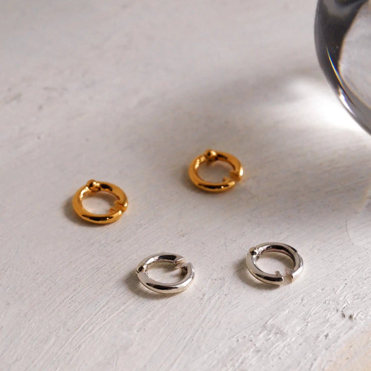サークル　ピアス　イヤリング　ゴールド　レトロ　クラシック　シンプル　アクセ　秋 クラシックフープイヤリング | 痛くない＆ピアス見えするシルバー925