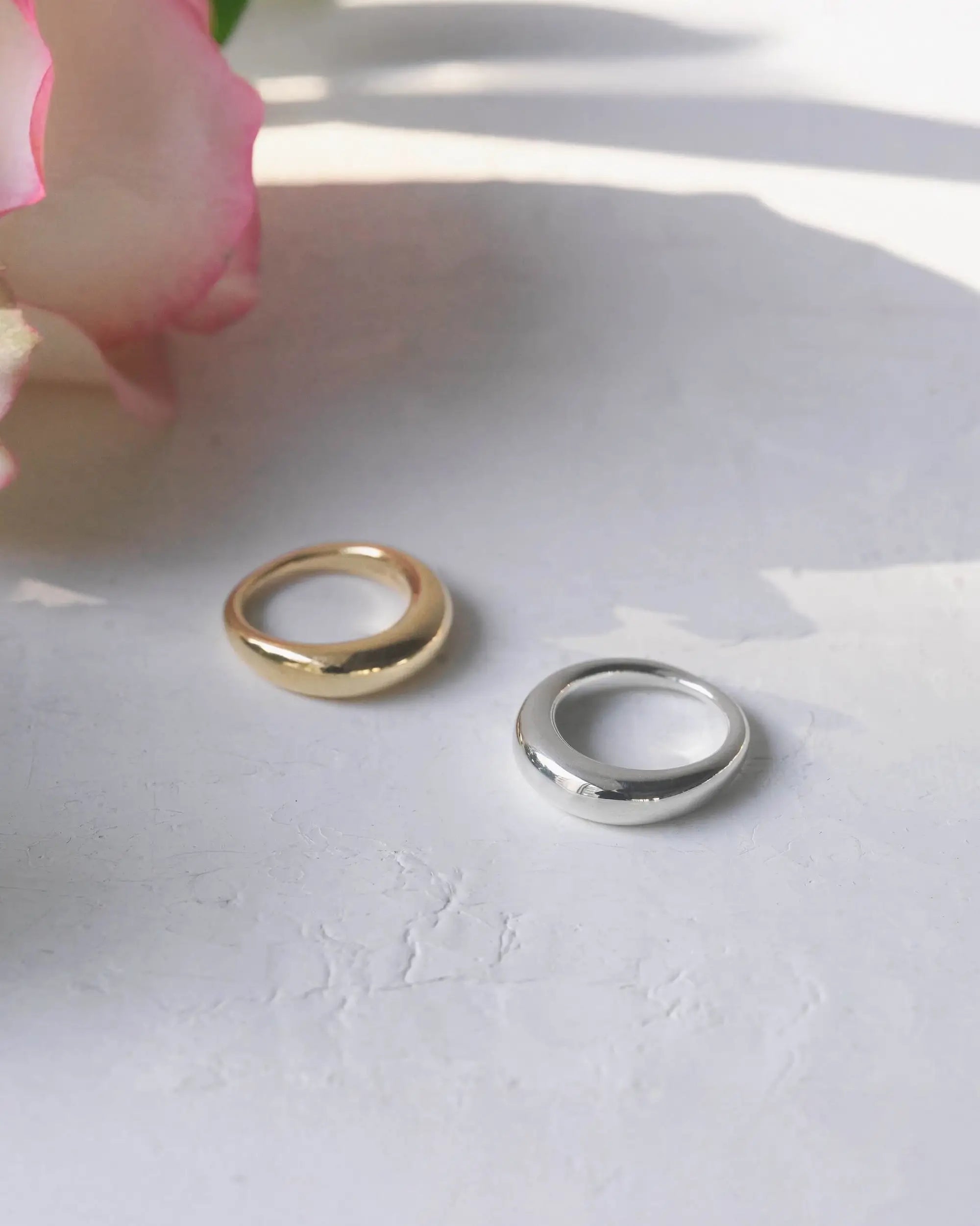 エクリプスリング M シルバー925 ゴールドとシルバーの重ね付け・ペアリングイメージ