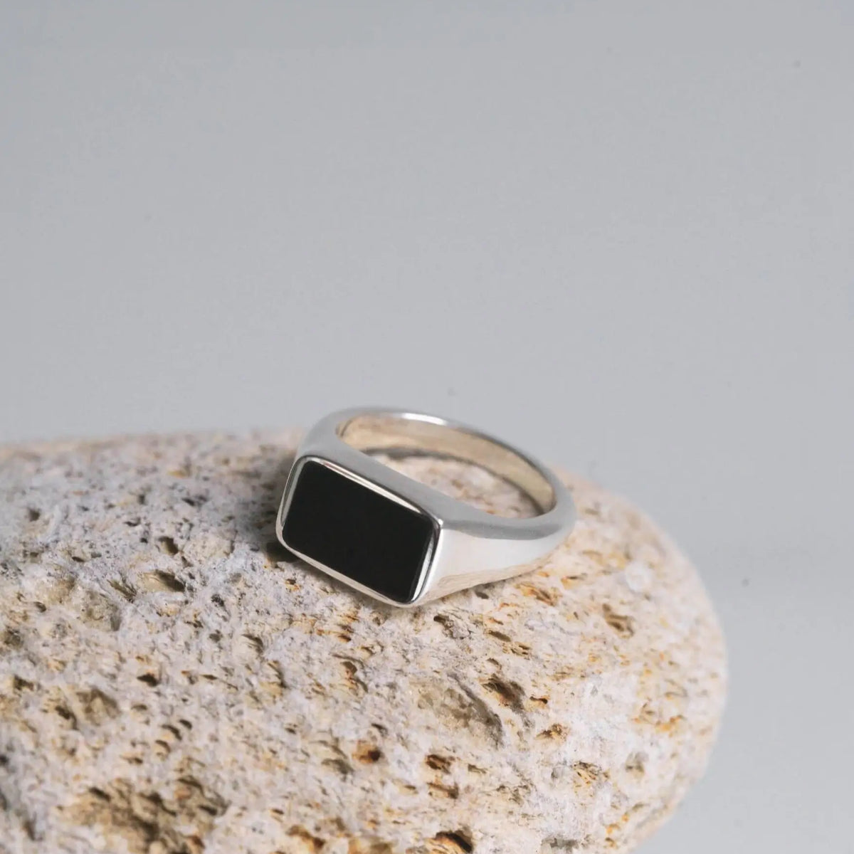 onix-ring-01.webp?crop=center& onix-ring-01.webp?crop=center&