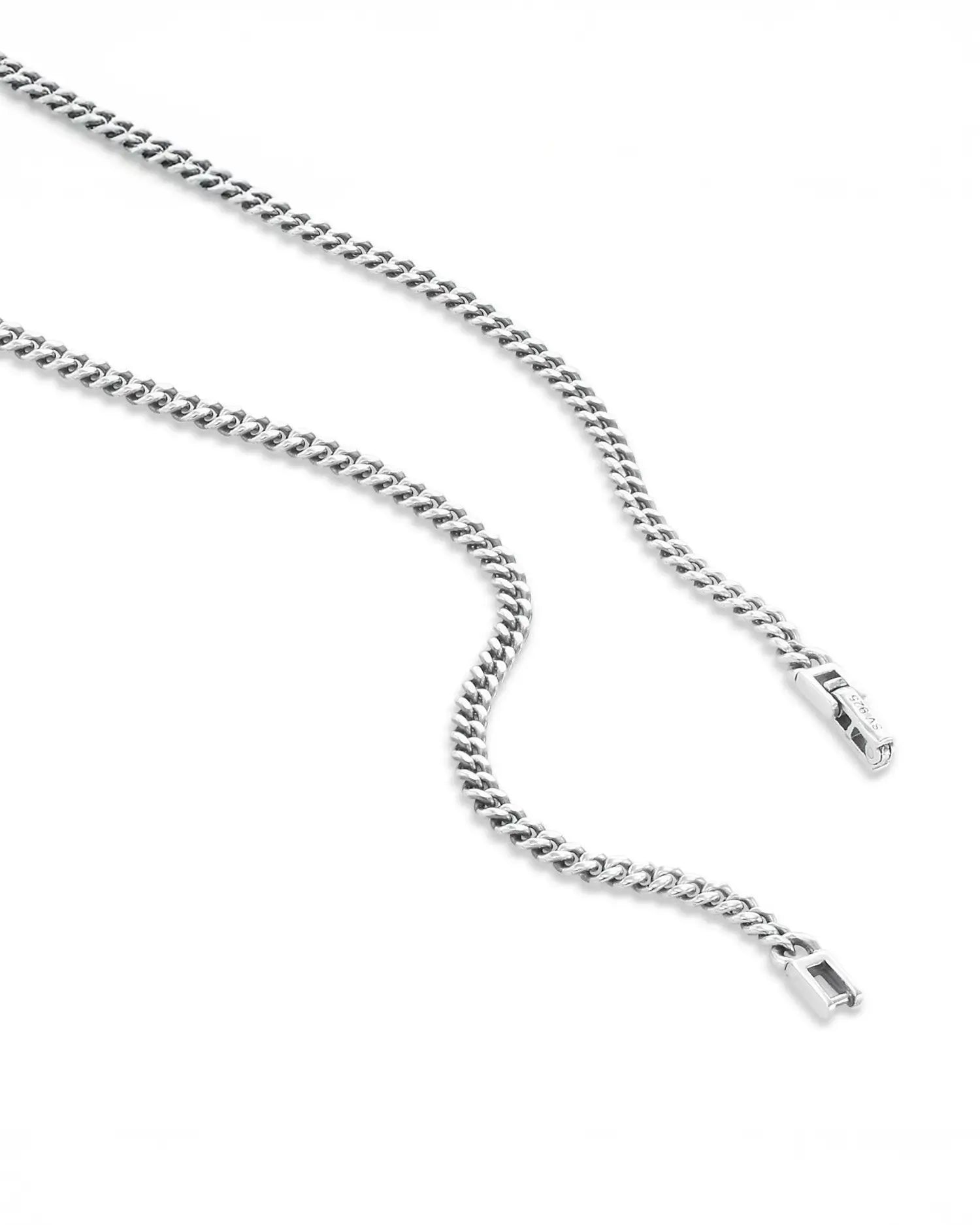 プレートチェーンネックレス（シルバー925）留め具アップ - シームレスなデザインを実現するオリジナルエンドパーツ