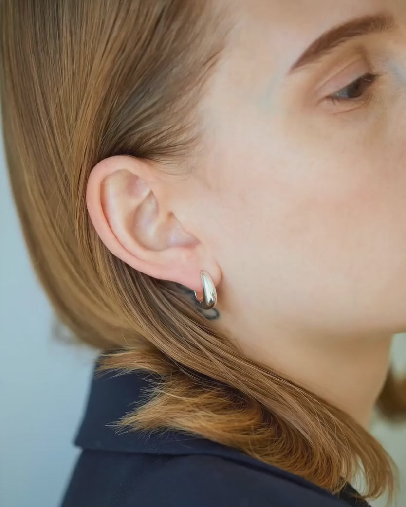 ヒンジドフープピアス｜シルバー925 キャッチレスでつけっぱなしOK