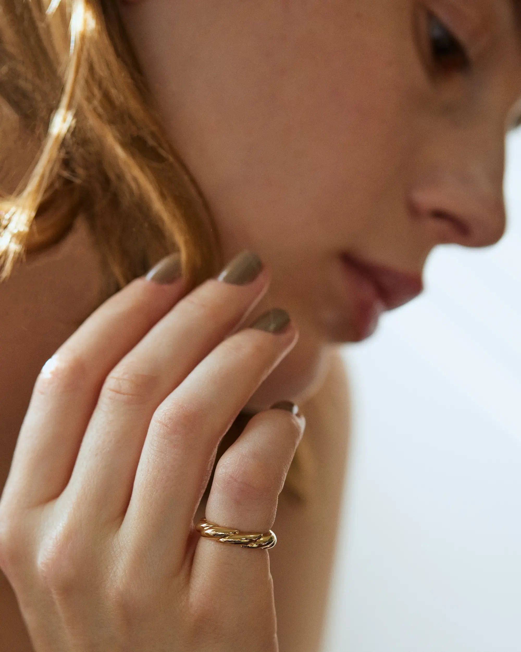 ウェーブリング | 指を美しく見せるツイストデザインのシルバー925